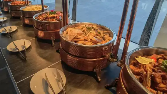 上海黄浦江ナイトクルーズ(ビュッフェ付き)+永遠の愛(宋城ロマンスパーク)