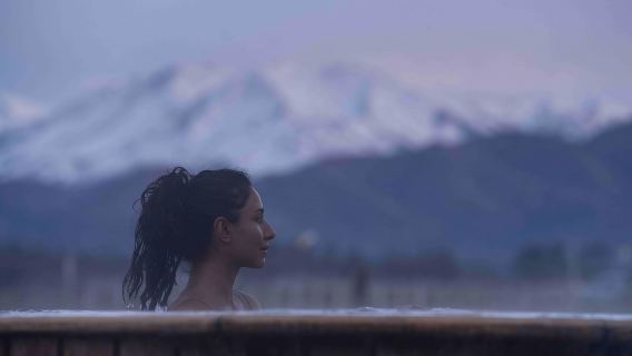 Ōpuke Thermal Pools: Adults-Only Entry with Swim Up Bar
