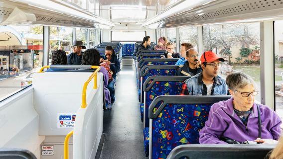 Katoomba: Lyrebird Hop-On Hop-Off und Scenic World Pass