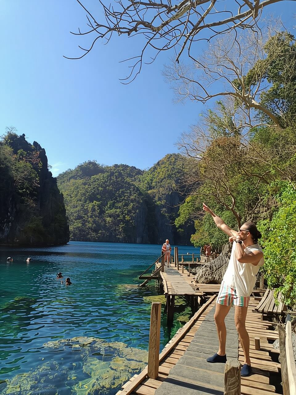CORON:ISLAND TOUR Laghi e snorkeling con i coralli
