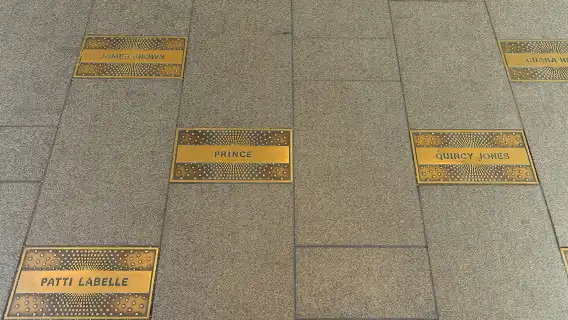 City of Contrasts Tour-Manhattan, Bronx, Queens and Brooklyn