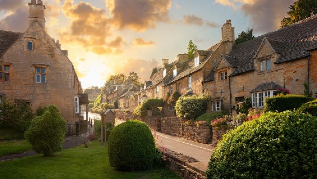 From London: Bath and the Cotswolds Full-day Tour