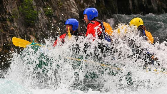 Hope, Alaska : Rafting en eaux vives sur la rivière Six Mile Creek dans Two Canyon