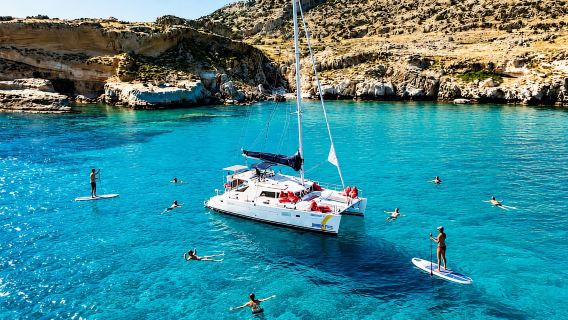 Kolympia: All Inclusive katamaran krydstogt med 2 svømmestop