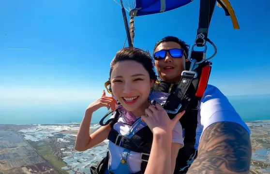 樂東鶯歌海跳傘基地跳傘體驗+手持攝像成人