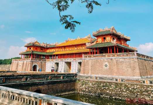 Hue city Full-Day Group Tour from Da Nang or Hoi An | Hue Imperial City, Thien Mu Pagoda and Khai Dinh Tomb