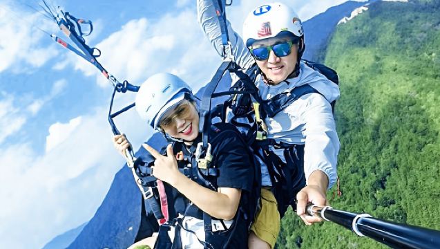 Experiencia de vuelo en parapente en la Base de Entrenamiento de Parapente de Yong'an Shan en Hangzhou [Altura de 430 metros, duración de aproximadamente 5 minutos + vídeo de regalo + vuelo con instructor profesional uno a uno]
