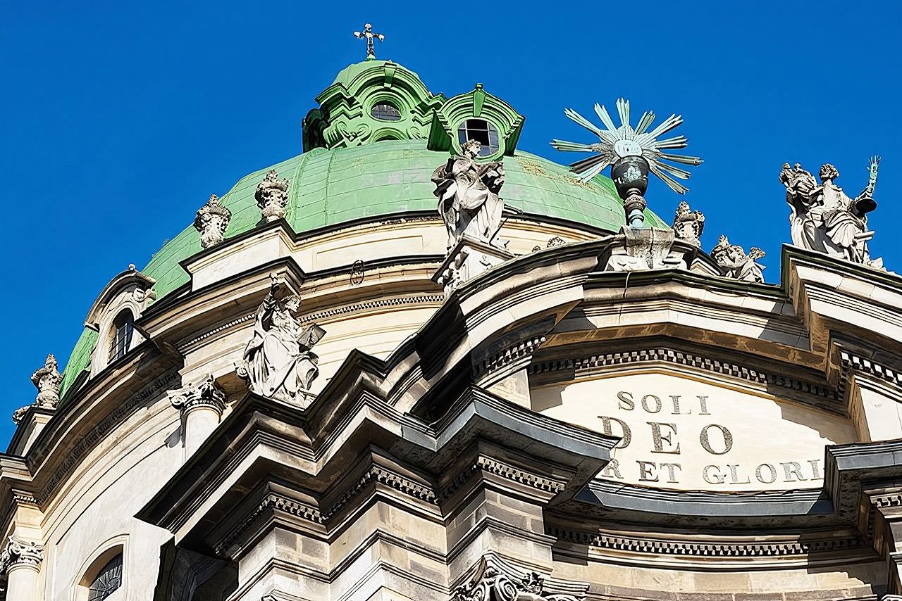 Lviv Combo Tour: Old Town and Undergrounds Private Walking Tour