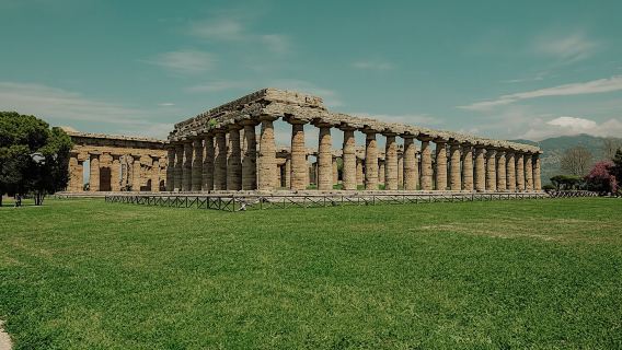 Paestum Skip-The-Line Small Group Tour with an Archaeologist