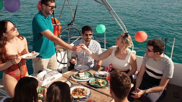 Athens Half-Day Sunset Sailing Cruise with Greek Meal