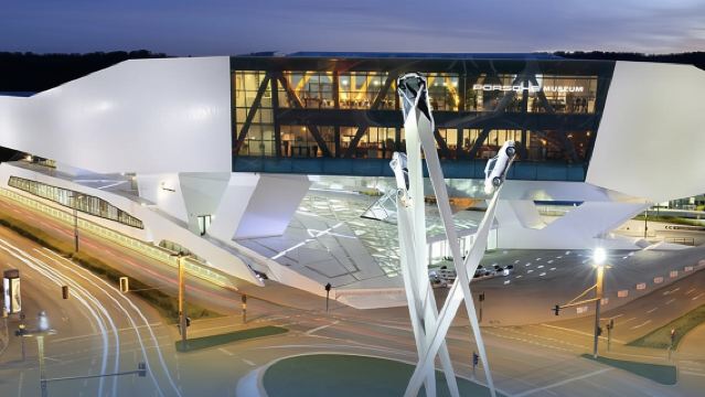 德國引擎快速之旅|賓士×保時捷雙館+斯圖加特城市巡遊&客製化遊