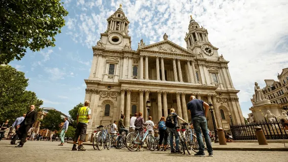Tour en bicicleta clásico y original de 3.5 horas por Londres