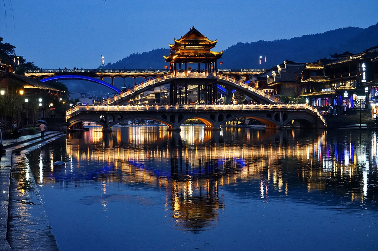 Zhangjiajie High-Speed Train Departure: Fenghuang Ancient Town Day Tour (English Group)