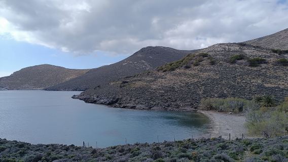 Syros: esplorazione escursionistica nell'incontaminata Apano Meria