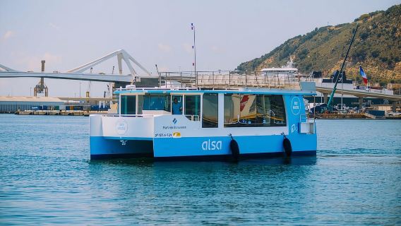 Barcelona: Vuelo en helicóptero y traslado en barco al helipuerto