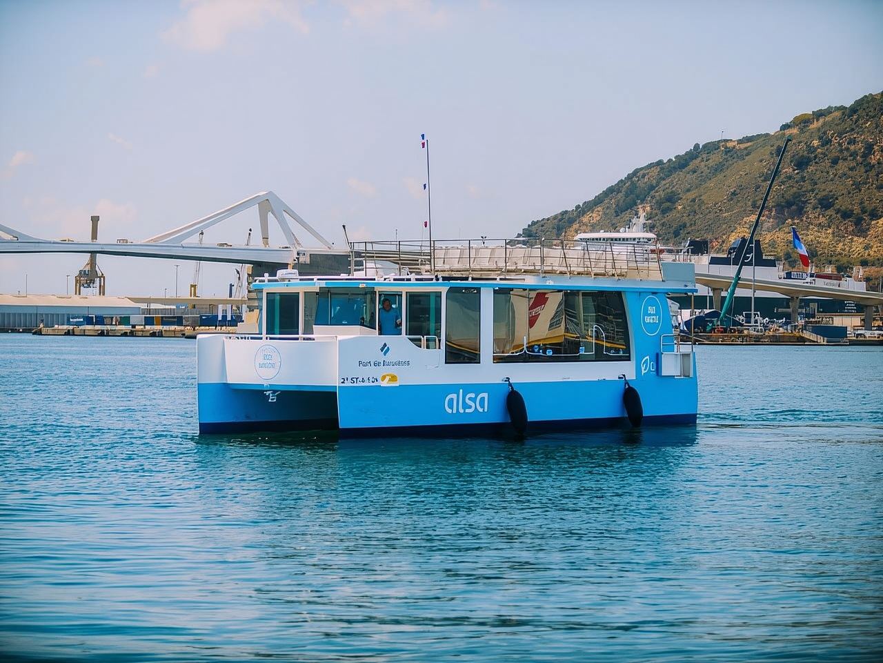 Barcellona: volo in elicottero e trasferimento in barca all'eliporto