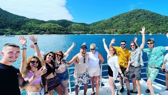 Mission Beach: Explore Dunk Island Day Tour