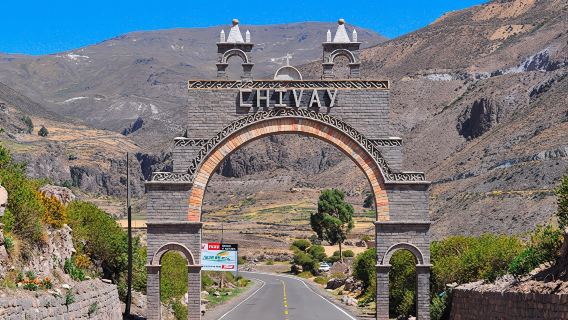Dari Chivay - Colca||dengan koneksi ke Puno