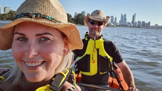 Perth: kajakervaring bij zonsondergang in de stad