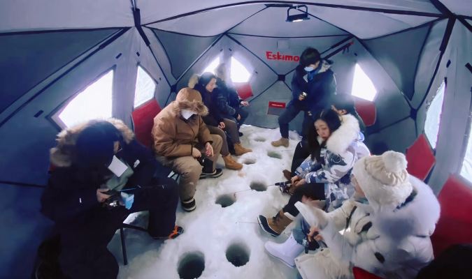 Fairbanks, Alaska, États-Unis : Excursion en traîneau à chiens + pêche sur glace + transfert depuis le centre-ville