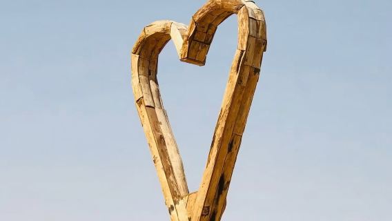 杜拜沙漠保護區+愛之湖+餐車公園+奇蹟花園包車一日遊