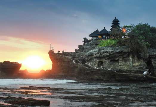 Tanah Lot Sunset Tour: Bali's Most Iconic Temple by the Sea
