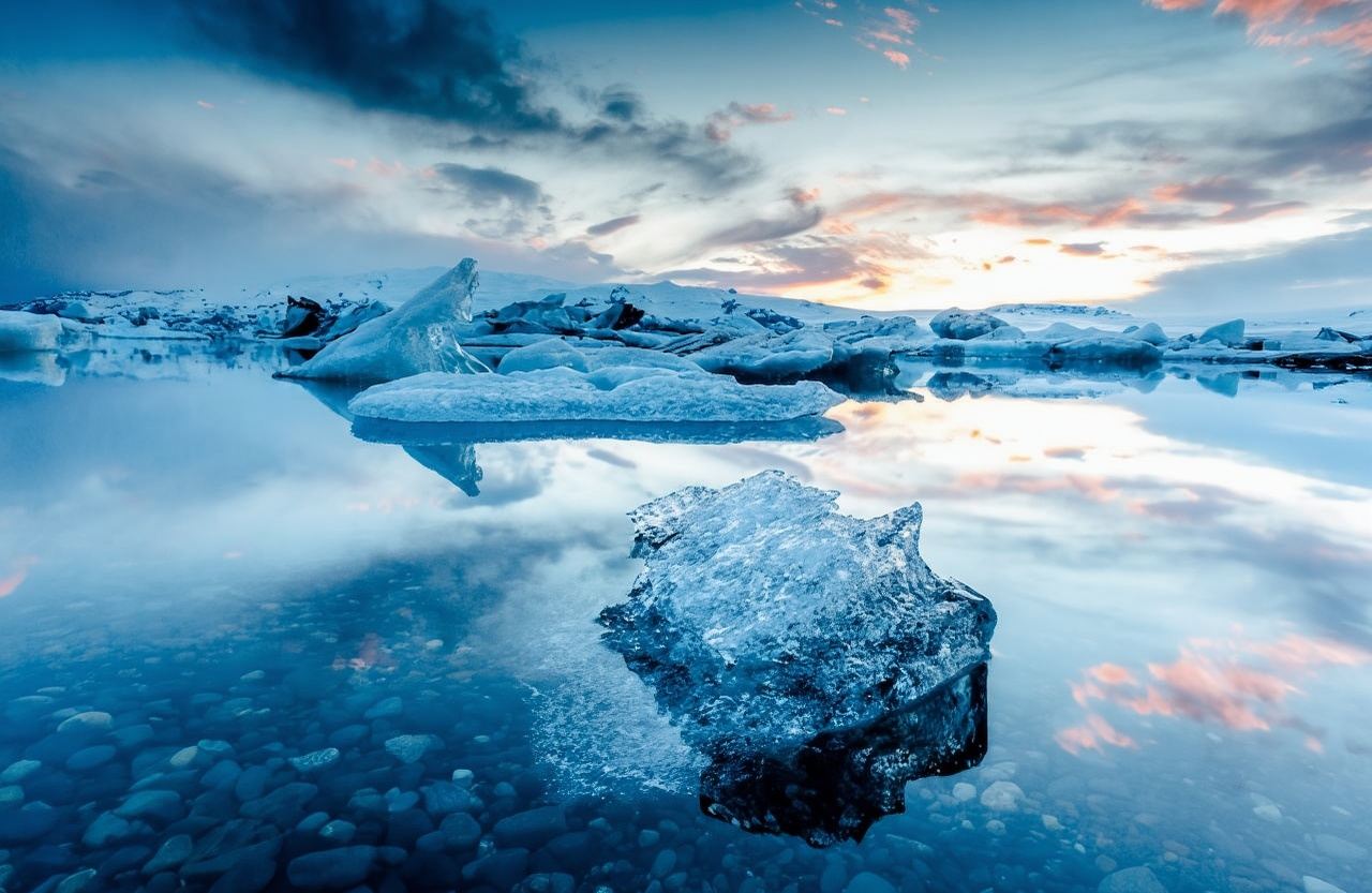 1-day tour of Iceland's Glacier Lagoon + Diamond Beach + Seljalandsfoss | Explore the stunning south coast