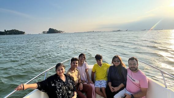 Singapore Southern Islands Speedboat Guided Tour