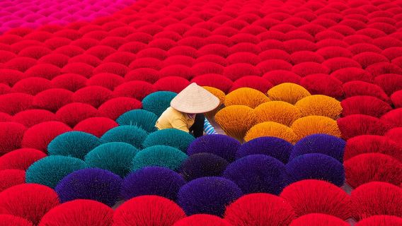 Incense Village Small Group of 9 Tour From Hanoi to Ninh Binh