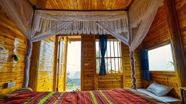 3-Day Trekking Adventure of Sapa from Hanoi - Stay Ta Van Village