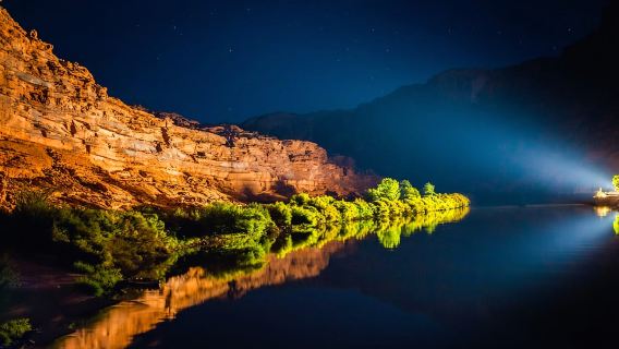 Moab: Du thuyền ăn tối trên sông Colorado với chương trình biểu diễn âm nhạc và ánh sáng