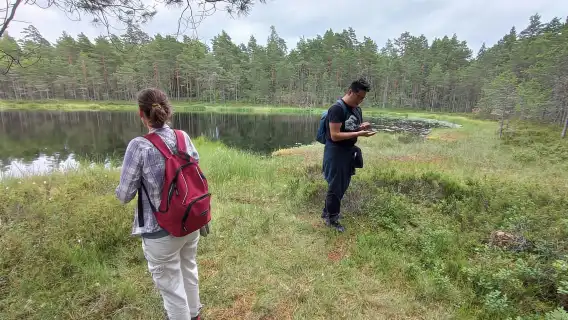 From Helsinki: Nuuksio National Park Hiking Tour with Food