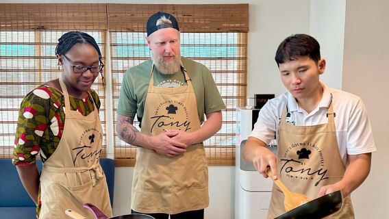 Phuket: Thai Cooking Class with 4 Dishes and Market Visit