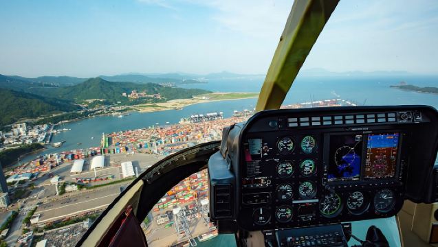 Shenzhen Yantian Helicopter Sightseeing Flight + Eastern Air Flight [Mountain & Sea Aerial Tour + Overlooking Yantiangang + OCT East + Dameisha & Xiaomeisha Coast]