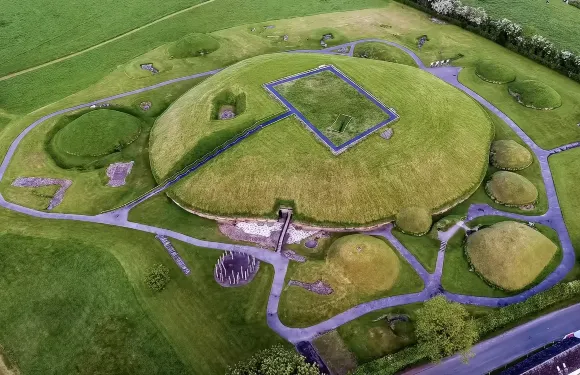 都柏林來回：因博考古遺址群+鮑爾斯考特莊園包車一日遊