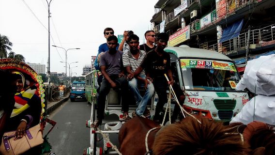 Faszinierender Tagesausflug ins alte Dhaka und zur Abwrackwerft