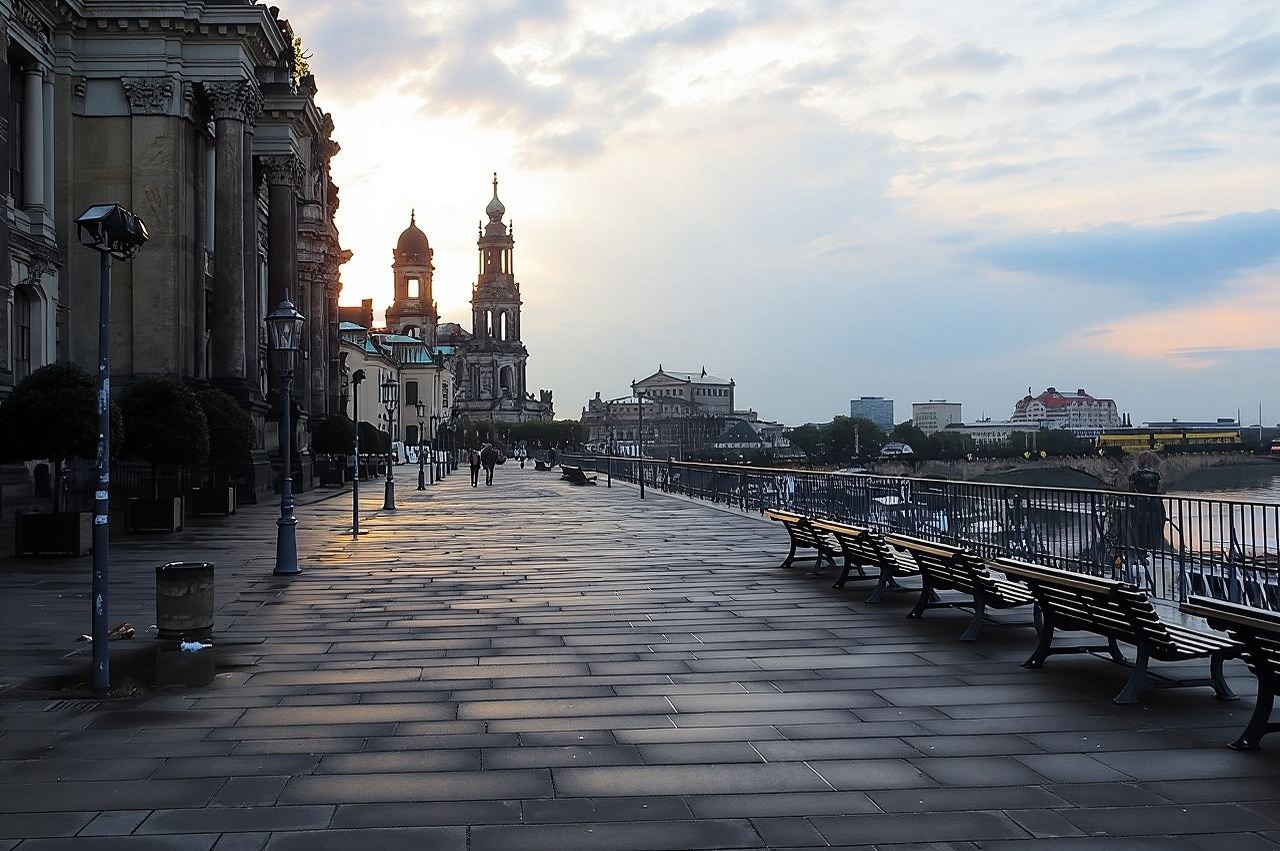 Gita privata di un giorno a Dresda da Praga in furgone Mercedes