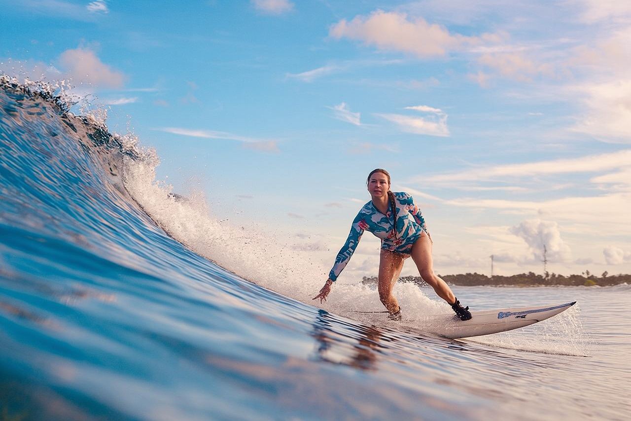 스리랑카 서핑 앤 스테이에서 웰리가마 서핑 강습을 받으세요.