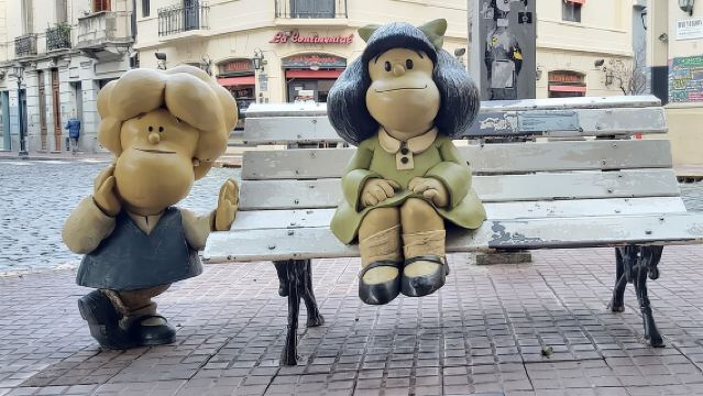 ブエノスアイレスで友人と楽しむプライベートシティツアー