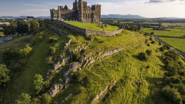 Blarney Castle and The Rock of Cashel with Private Chauffeur Tour