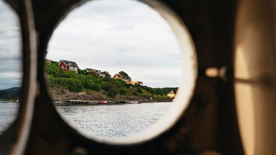 Oslo: Du thuyền buổi tối trên vịnh hẹp với tiệc buffet tôm