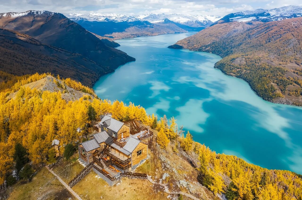 More Than Just a Tour Guide / Immersive Guided Experience / Exclusive Custom Tours | In-Depth Xinjiang Tour | Choose from Guides Fluent in Chinese, English, Cantonese + French/German/Spanish/Russian