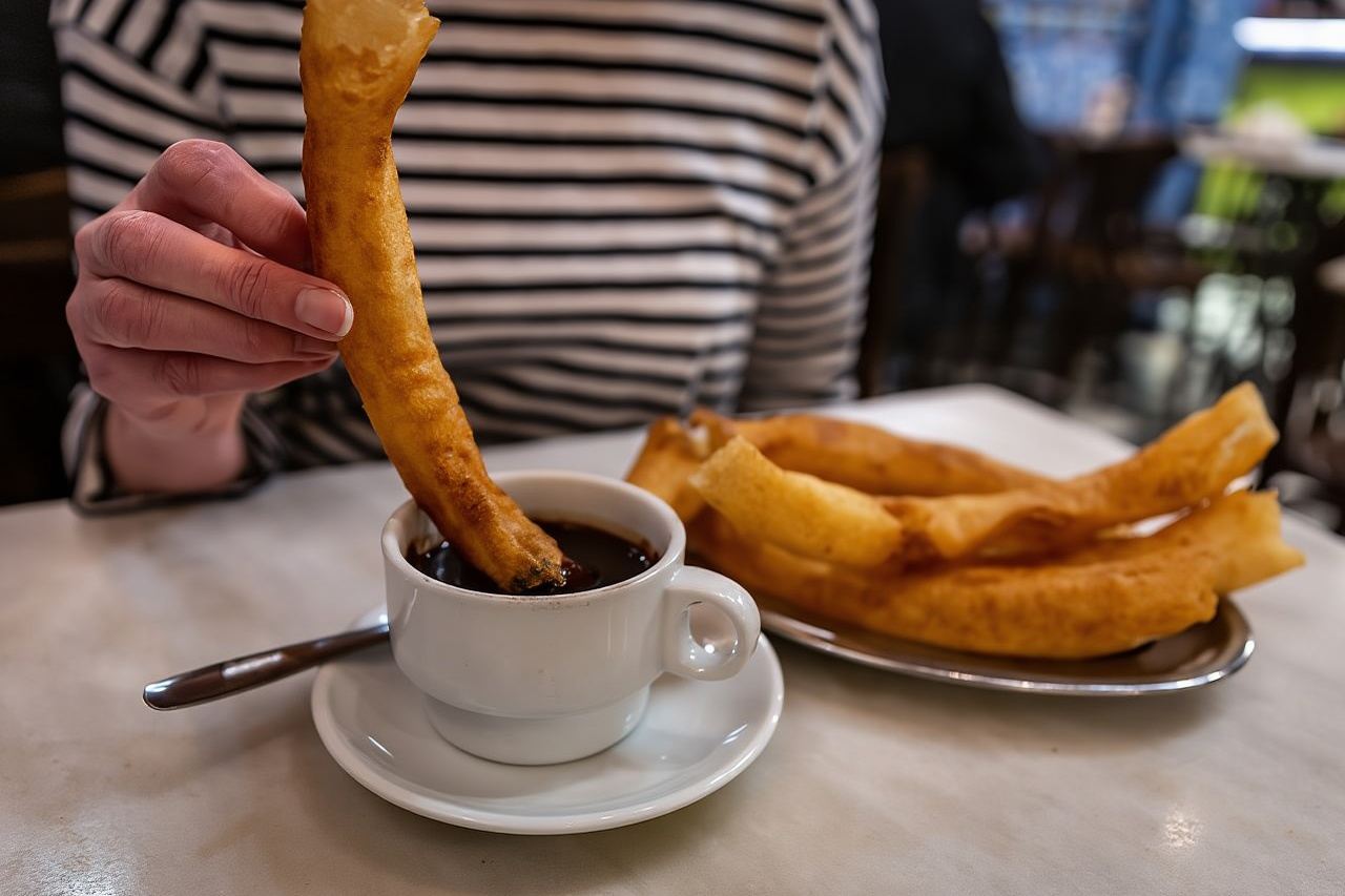 Seville Food Tour: Vermut, Churros & 12+ Tasty Local Dishes