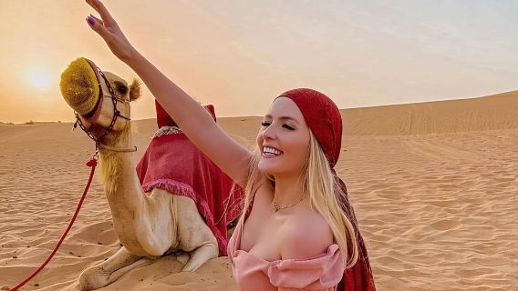 Dubai: Safari Red Dunes Petang, Makan Malam BBQ & Pertunjukan Langsung