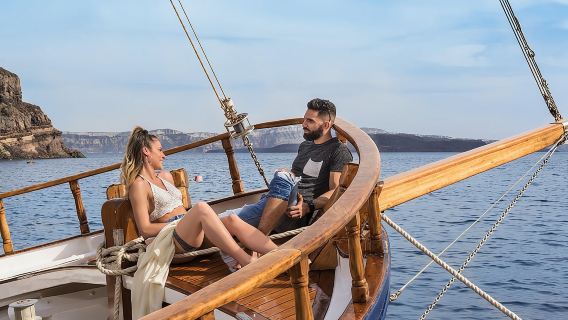 Santorini Volcano and Hot Springs Cruise Tour from Fira Old Port