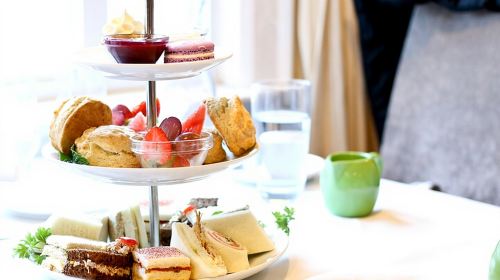 Dubai Afternoon High Tea in the Iconic Burj Al Arab with Transfer Day Tours 5