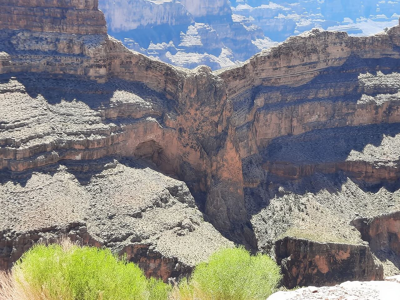 Vegas: Grand Canyon, Hoover Dam, Lunch/Skywalk Options, WiFi