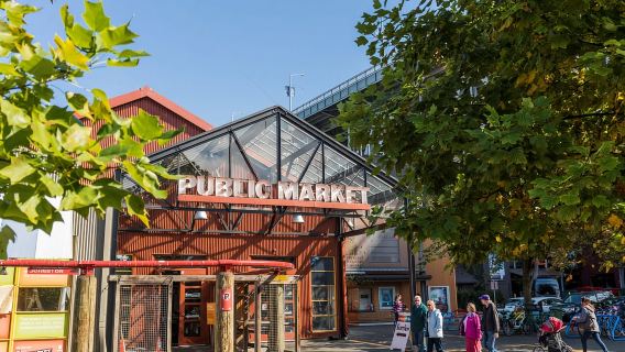 แวนคูเวอร์: ทัวร์ชมเมืองและจุดชมวิว พร้อมตัวเลือกเพิ่มจุดส่งผู้โดยสาร YVR