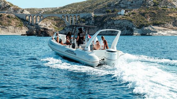 มาร์เซย์: ล่องเรือชมพระอาทิตย์ตก พร้อมไวน์โรเซ่และของว่าง