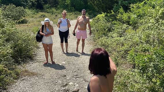Vlore: visita guiada en lancha rápida a la isla de Sazan y la cueva Haxhi Ali